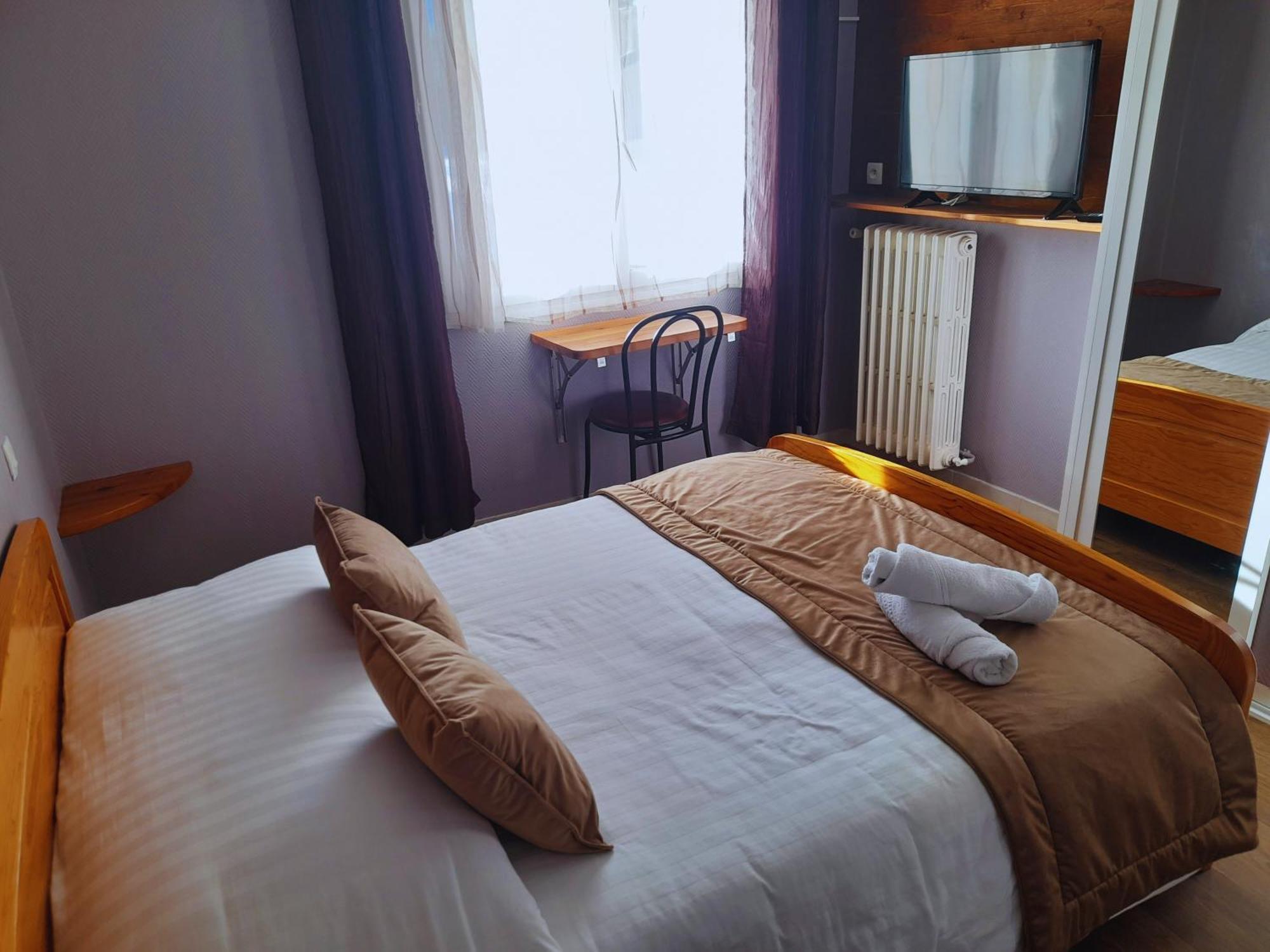 Le Catalan - Hotel Et Appartements モン・ルイ エクステリア 写真