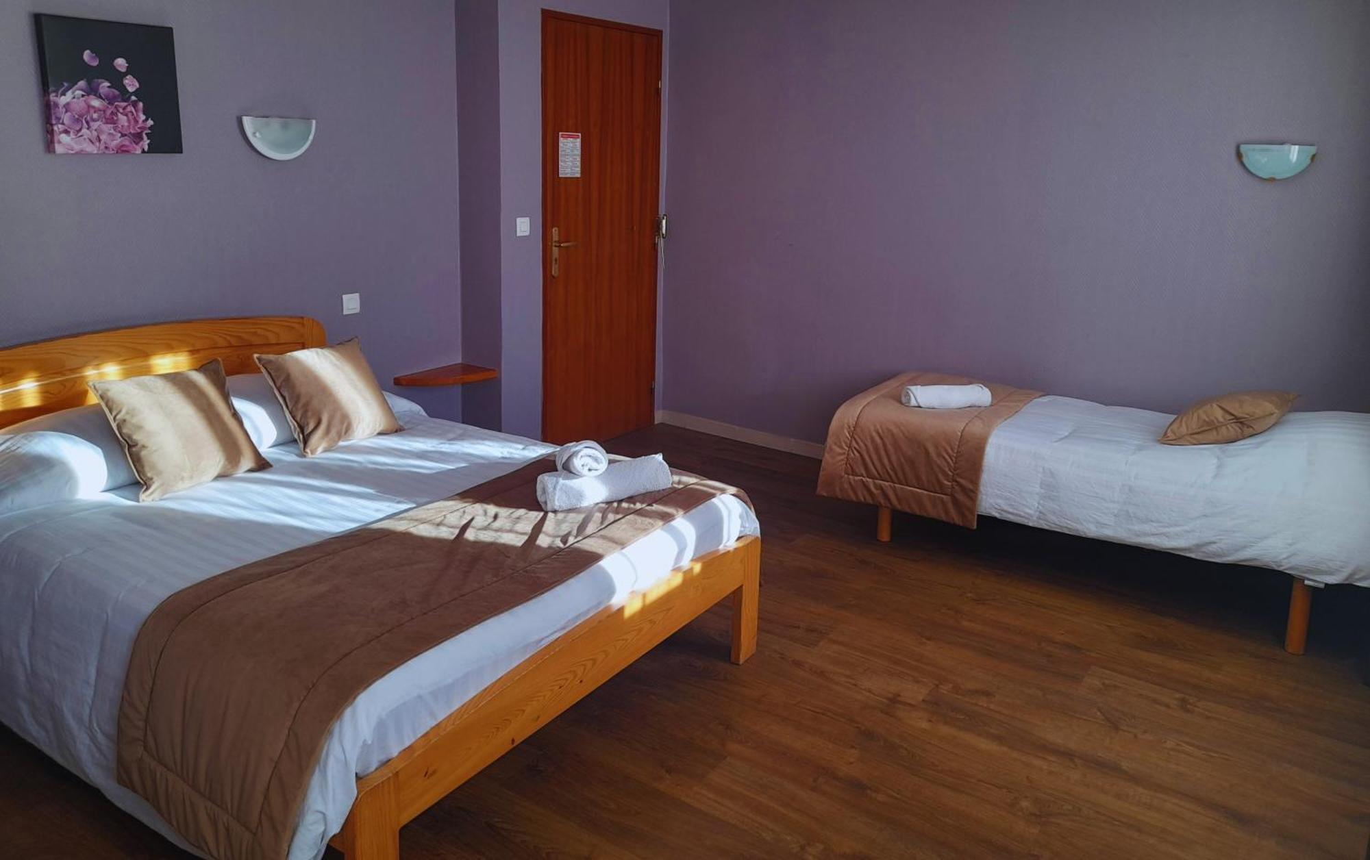 Le Catalan - Hotel Et Appartements モン・ルイ エクステリア 写真