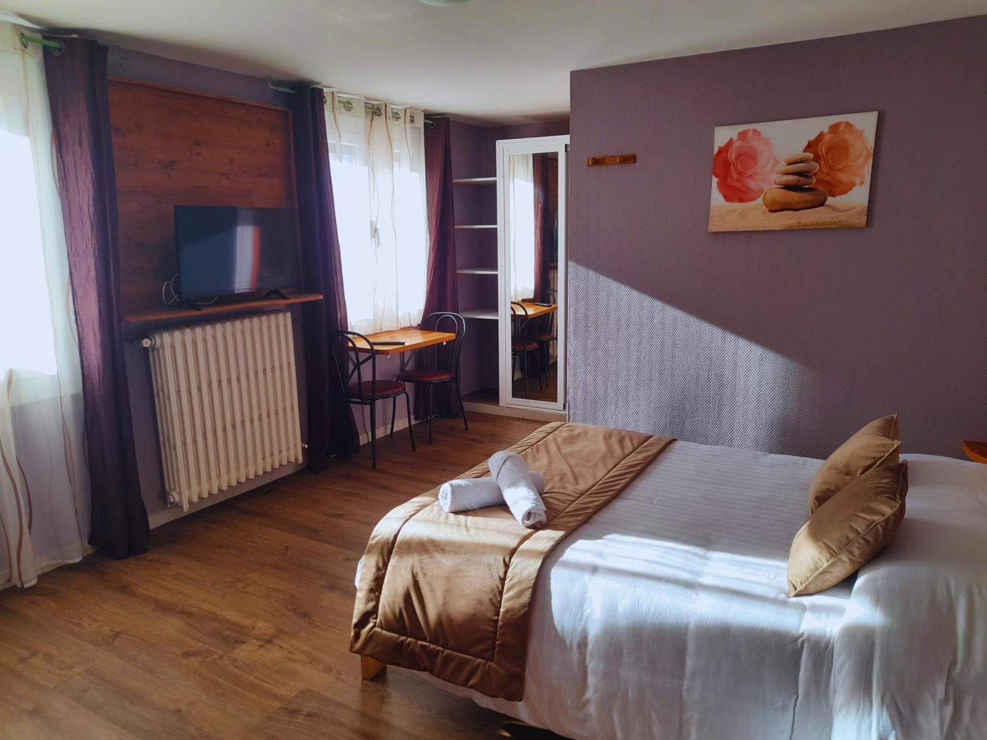 Le Catalan - Hotel Et Appartements モン・ルイ エクステリア 写真